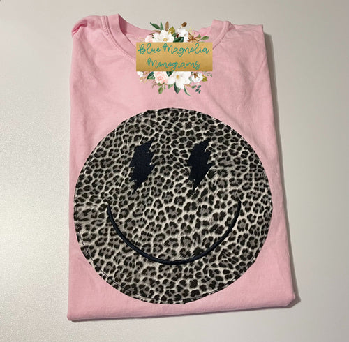 Snow Leopard Smiley Tee-Light Pink Wholesale
